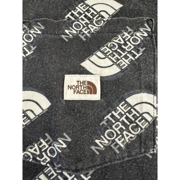 THE NORTH FACE Men's All Over Print Logo Pocket T-Shirt Black Size XL - Picture 3 of 6